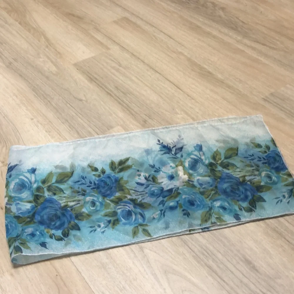 VTG Blue Floral scarf